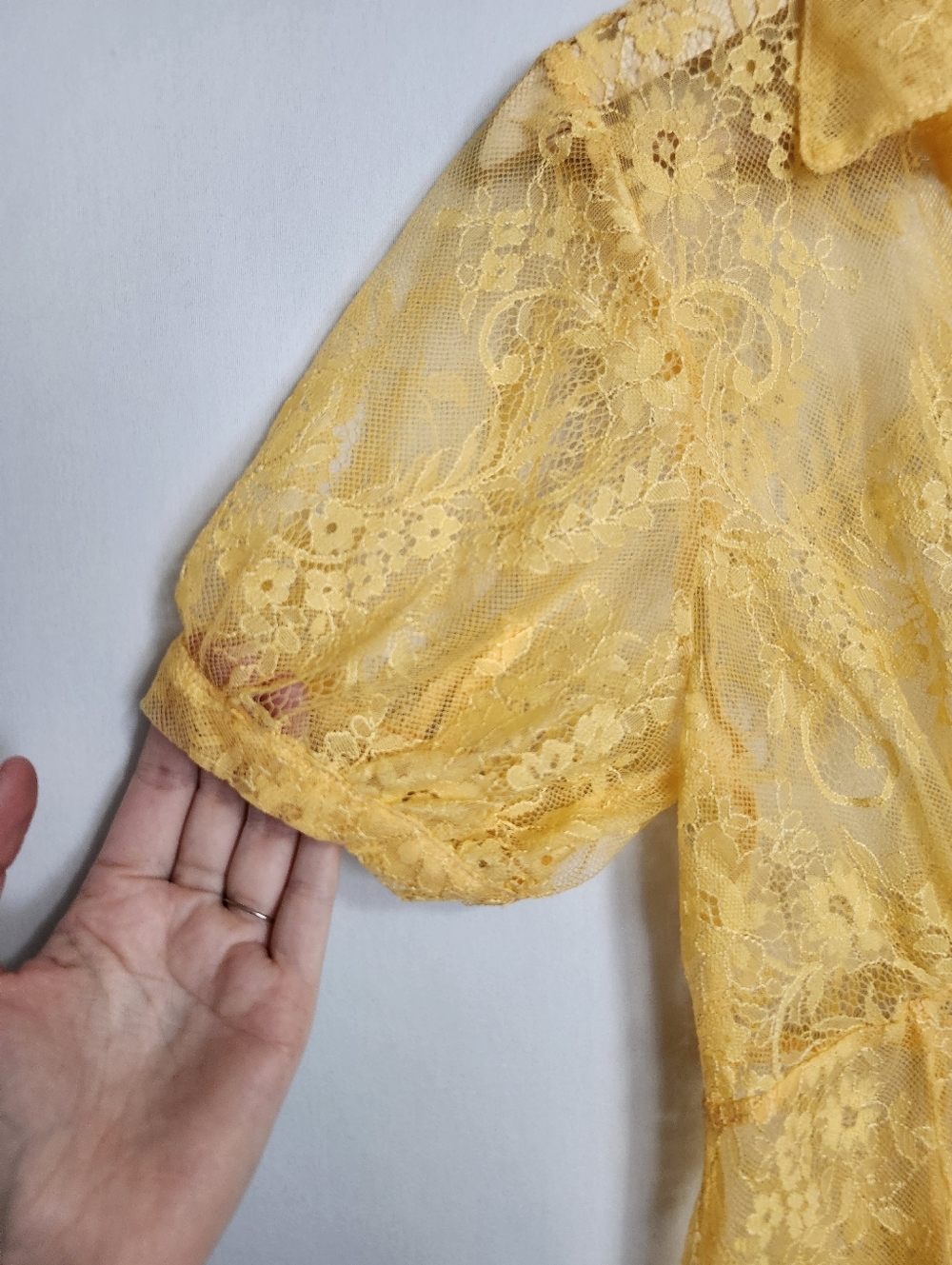 Urban Outfitters 'Connie' Sheer Lace Mini Dress Size M - Picture 4 of 9